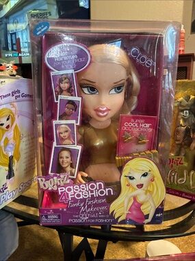 Bratz Passion 4 Fashion Funky Fashion Makeover Doll Head 2007